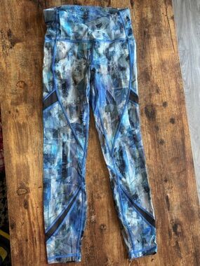Lululemon leggings size 4